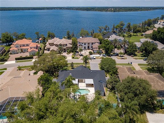 3rd image of 9203 Cypress Cove Dr