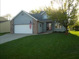 1205 Cortland Dr, Valparaiso, IN 46383