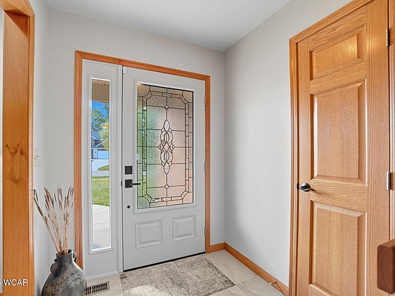 4th image of 4456 Meadowlands Dr