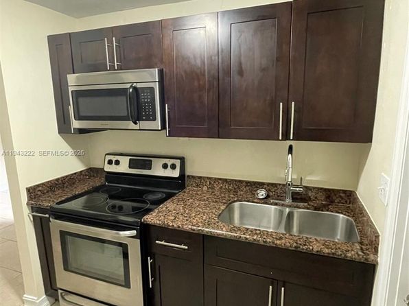 1642 Polk St Studio B