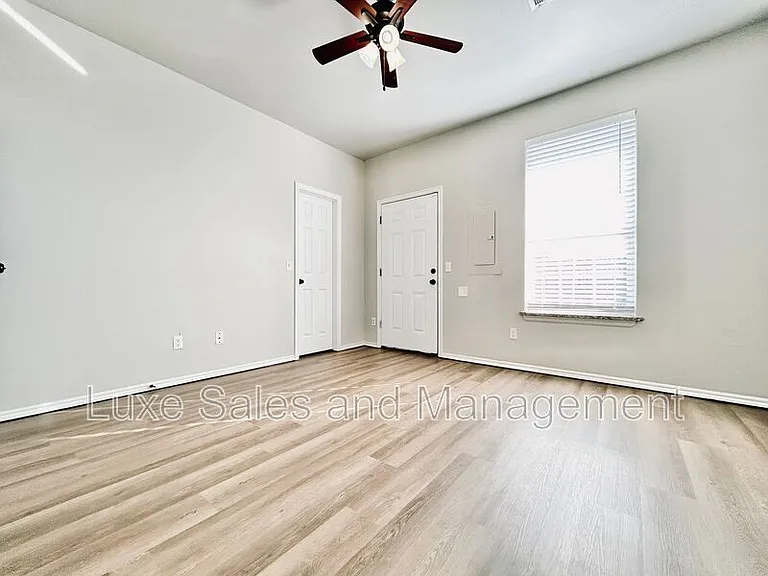 1328 Garden Gate Dr #A — Photo 8