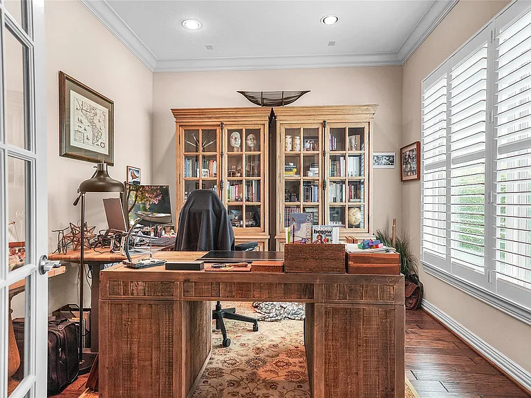 1826 Jade Hollow Ln — Photo 12