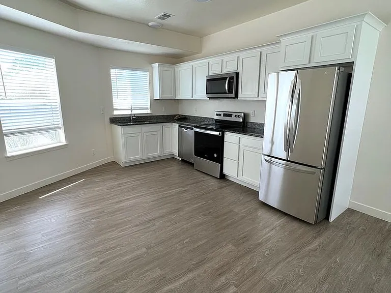 750 S Depot St #1 — Photo 2