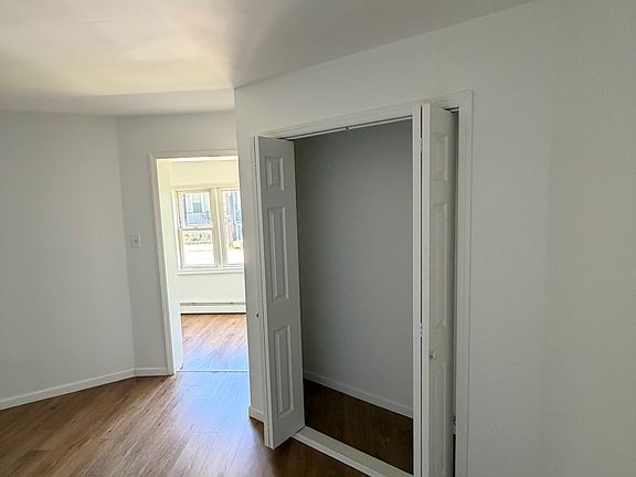 4th image of 86 Brighton Ave Floor 1