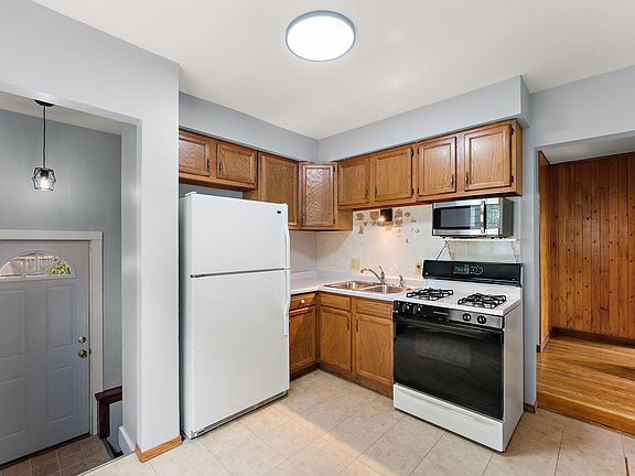 4th image of 7226 Alexander Ave