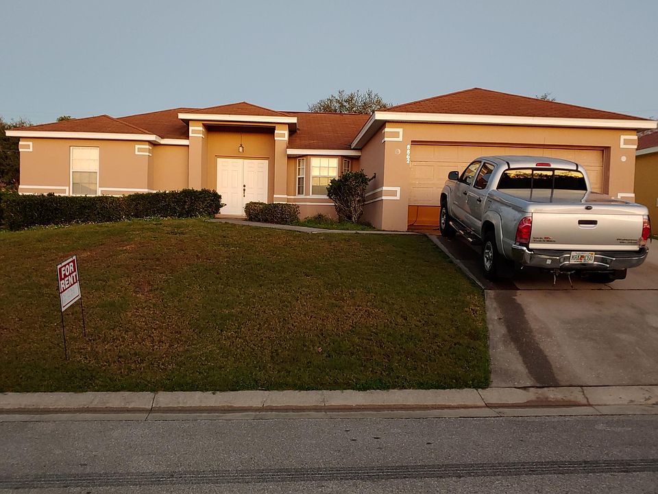 1st image of 8862 Pebblebrooke Dr