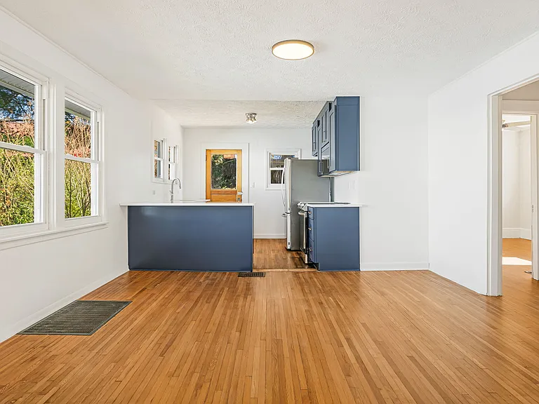 19 Jarrett St — Photo 8