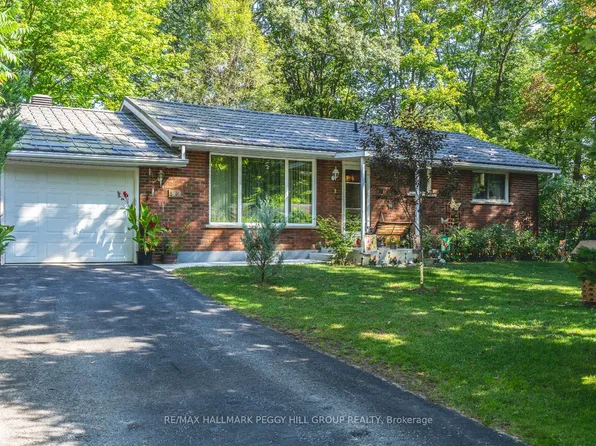82 Helena St, Wasaga Beach, ON L9Z 1R1