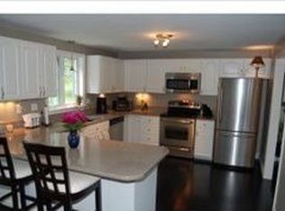 14 Millstone Rd, Windham, NH 03087