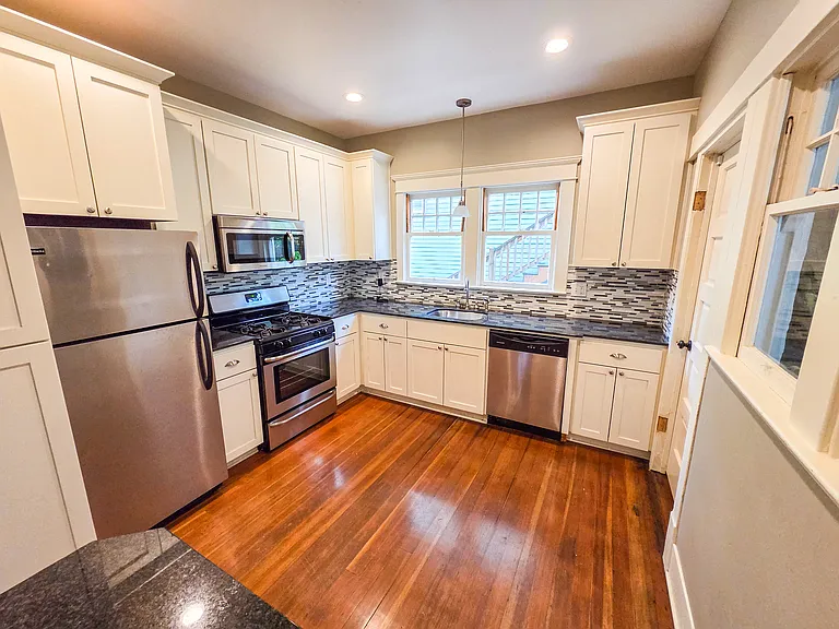 1725 Commercial St SE #1725 — Photo 6