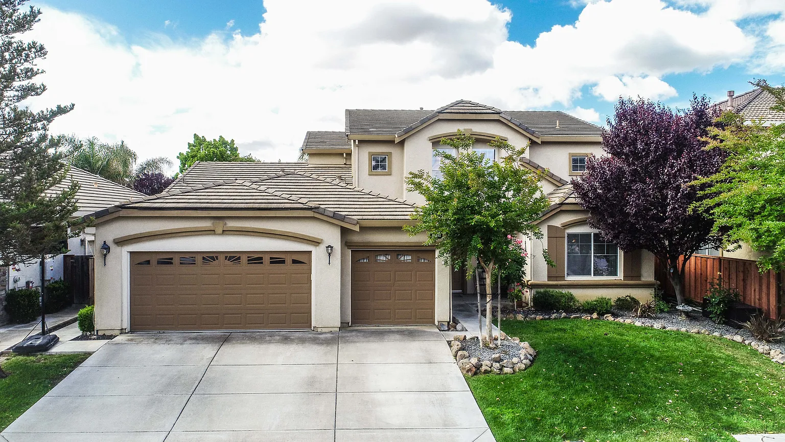 2248 Winchester Loop photo 1