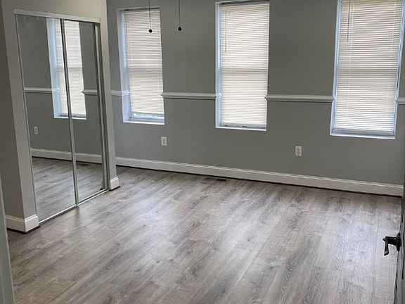 3rd image of 210 N Mount St #G