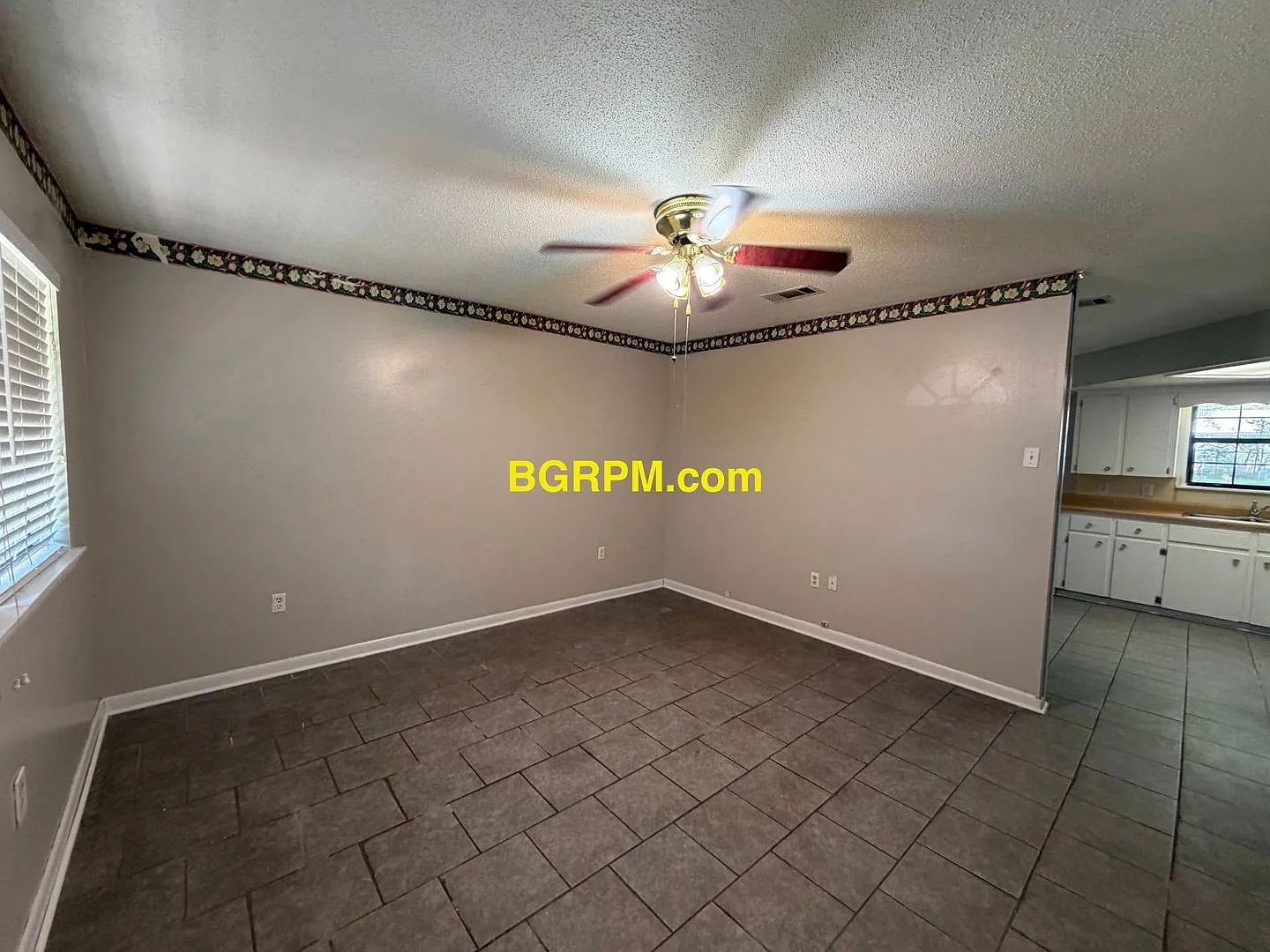 4 BD 1 BA — Photo 2