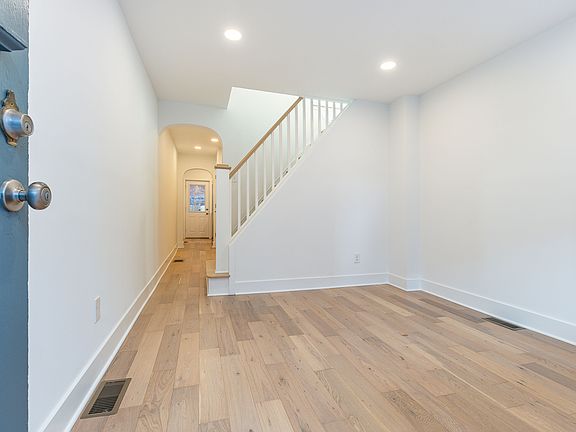 3rd image of 2563 E Elkhart St