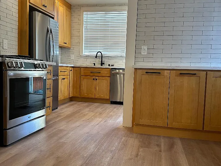 1132 Jefferson St — Photo 6