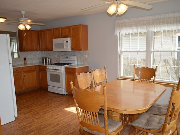 2nd image of 4135 Doe Ct