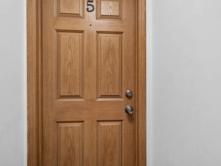 211 Park Ave #5 — Photo 2