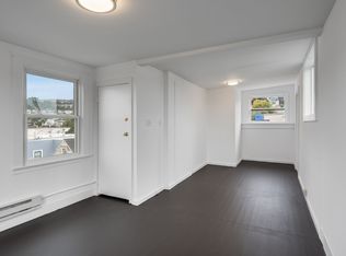 3885 Cesar Chavez St #4, San Francisco, CA 94131