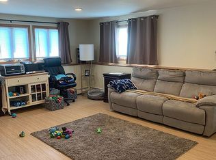 12 Admiral Rd, Massapequa, NY 11758