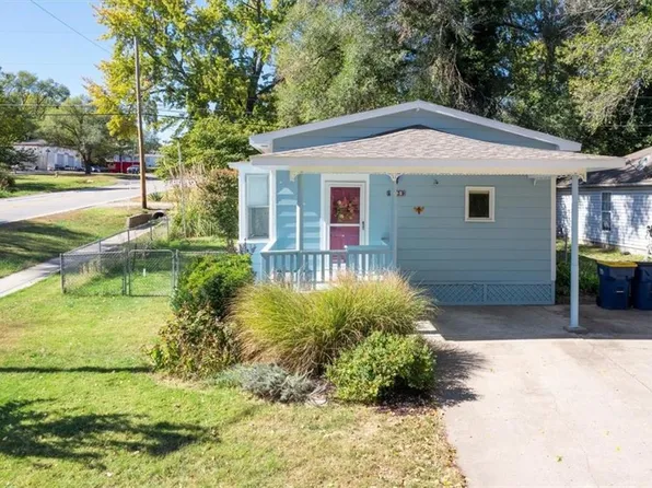 939 Fir St, Eudora, KS 66025