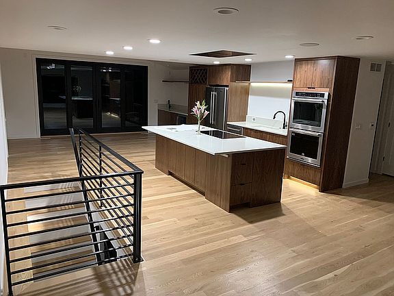 Modern kitchen 