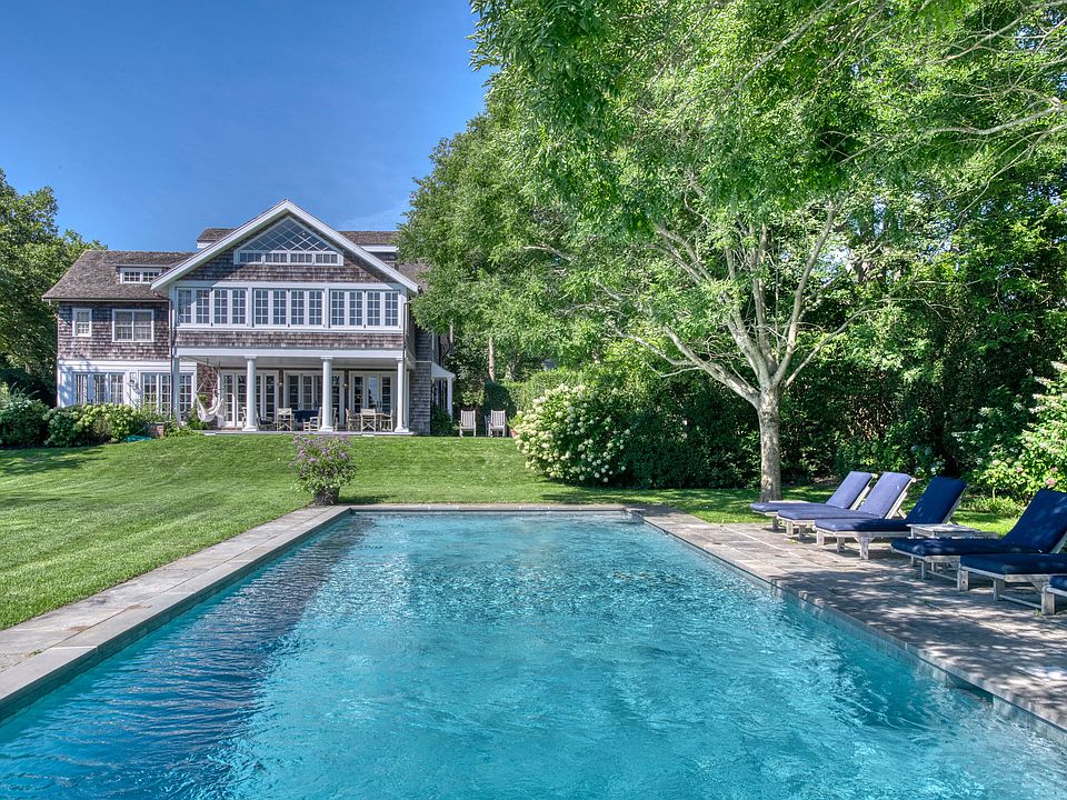 1st image of 9 Lockwood Ln