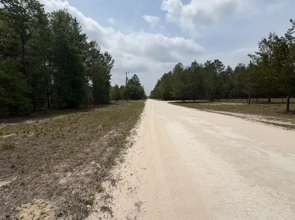 NW One Street Ave, Branford, FL 32008