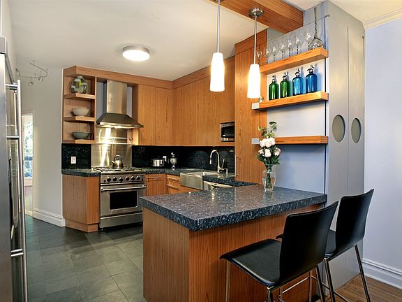 2nd image of 202 Saint Marks Ave APT 2