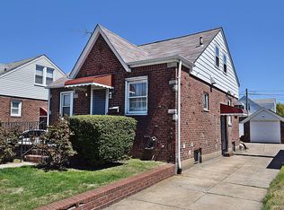 8337 Little Neck Pkwy, Glen Oaks, NY