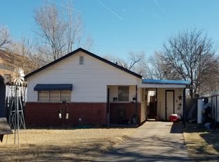 1614 Oakland St, Plainview, TX 79072