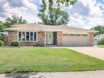 18W761 83rd St, Downers Grove, IL, 60516