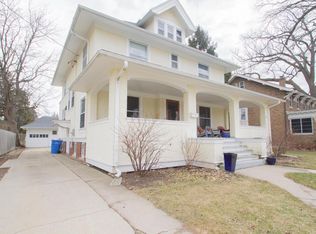 809 S 7th St, Watertown, WI 53094