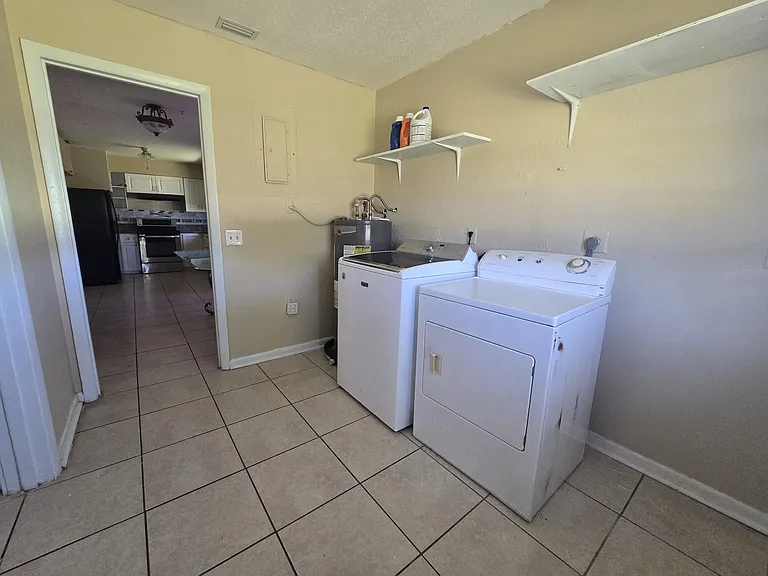 3751 NW 36th St — Photo 14