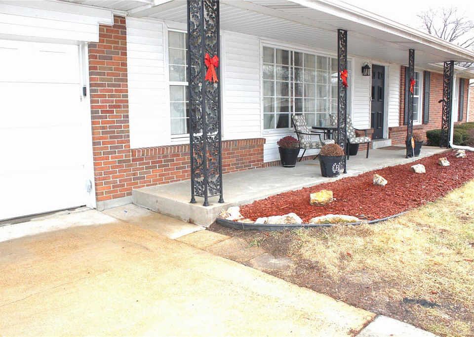 1st image of 2033 Claudine Dr