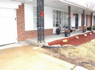 2033 Claudine Dr, Saint Louis, MO 63138