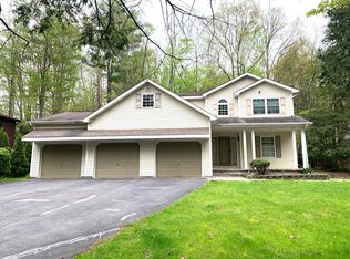 18 Mink Springs Ct, Drums, PA 18222