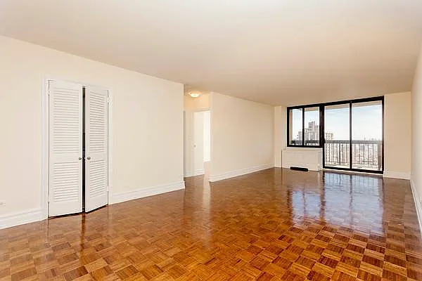 Rented by Mirador Real Estate | media 32