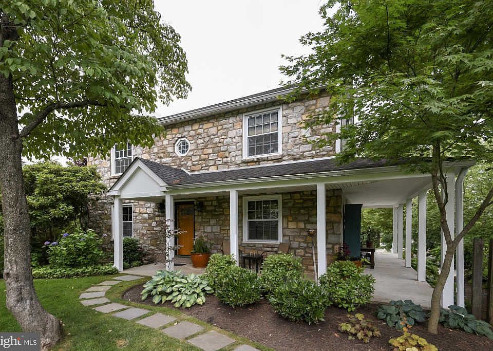 1st image of 931 Capitol Cir