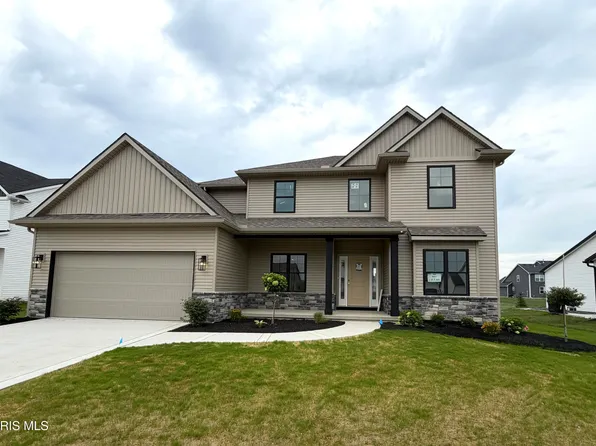 5051 Magnolia Dr, Oregon, OH 43616
