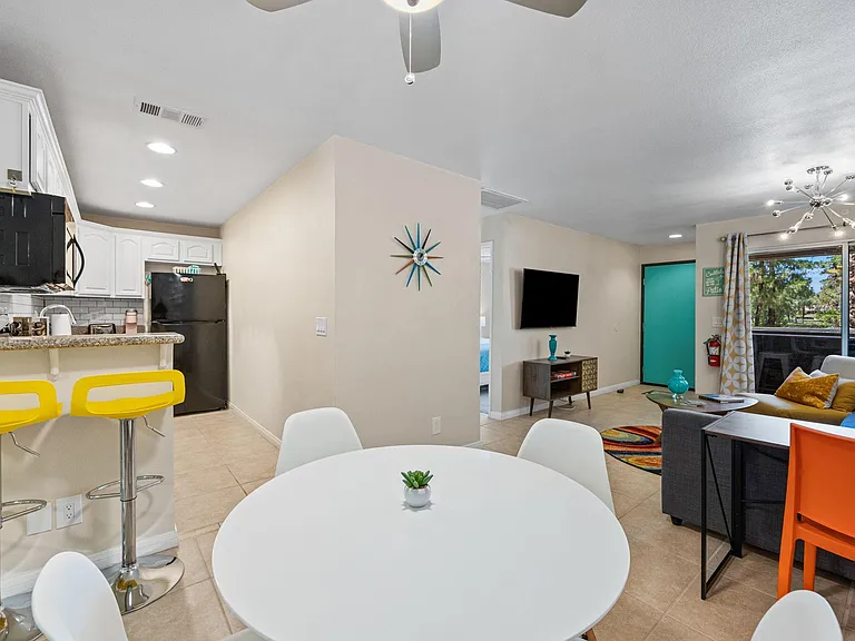575 N Villa Ct #204 — Photo 9