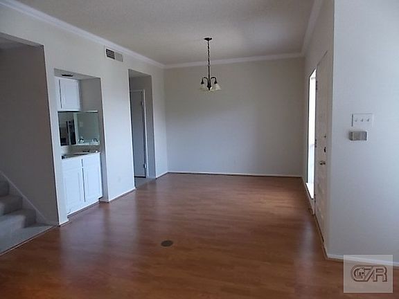 4th image of 921 Marine Dr APT 306