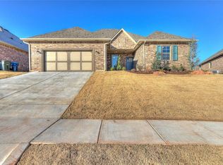 2901 Tranquilo Ln, Edmond, OK 73034