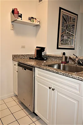 Rented by Newell and Assoc. | media 8
