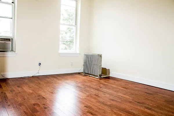 Rented by EXR | media 28