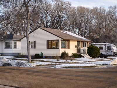 1800 E B Ave, Bismarck, ND, 58501