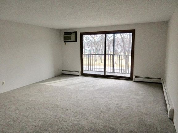 3rd image of 1340 9th Ave S APT 212