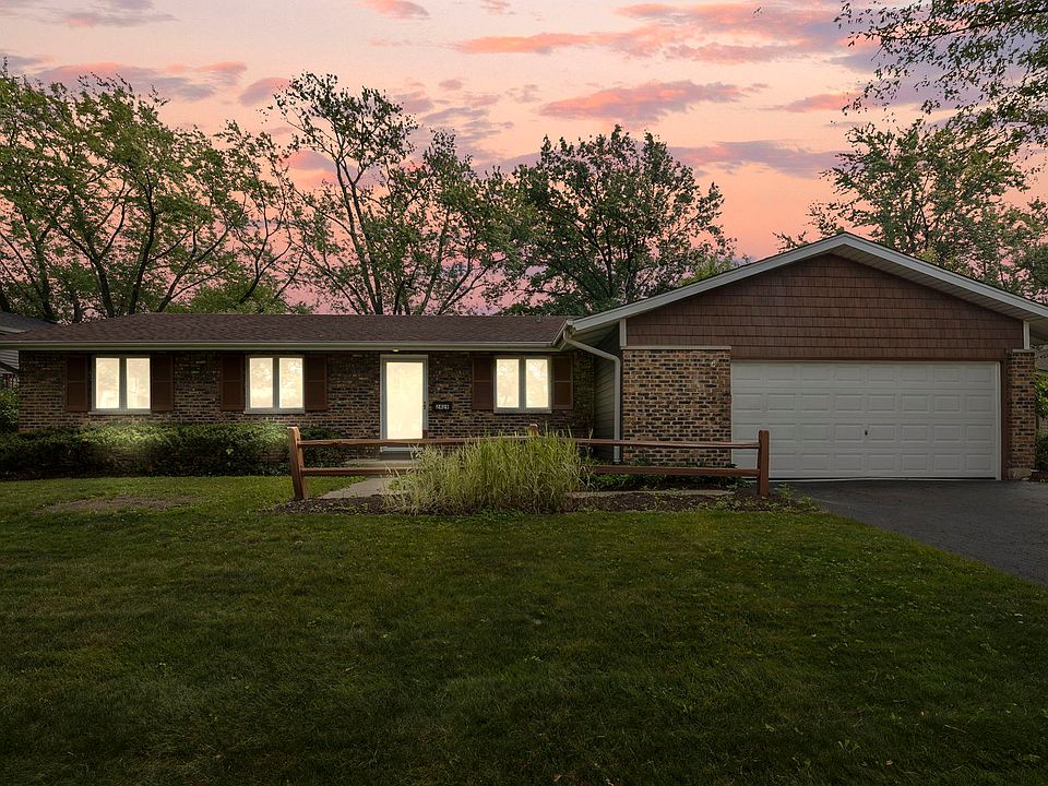 1st image of 2429 Jackson Dr