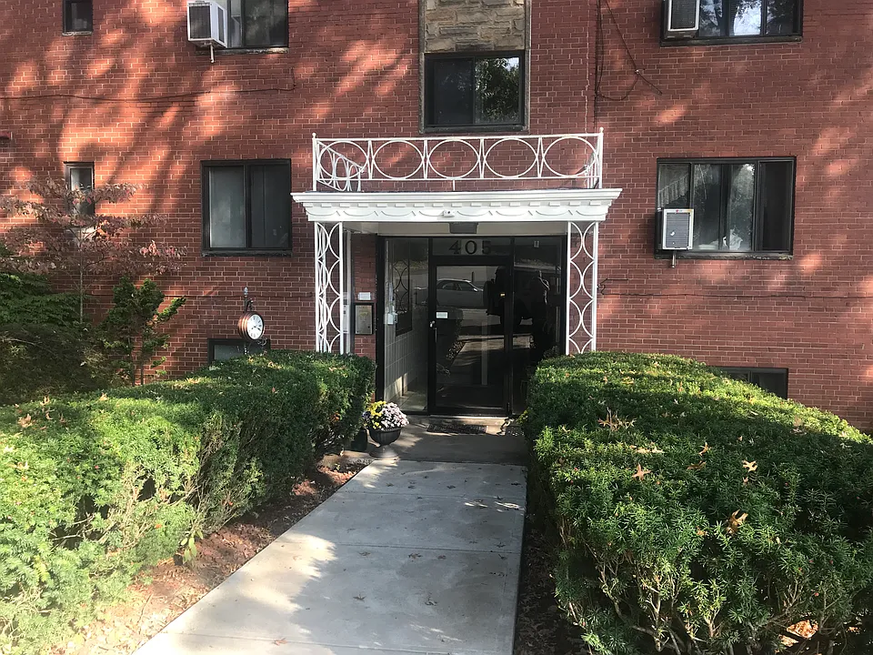 Hoodridge Terrace