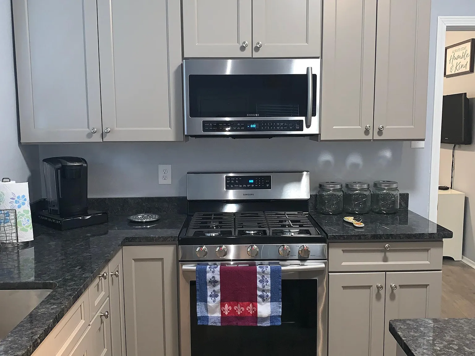 2 bed, 1000 sqft, $1,600 — Photo 4