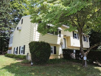 33 W Hill Ter, Naugatuck, CT, 06770